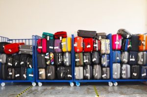 bagagistes et chars à bagages